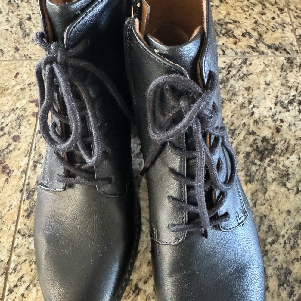 Offi Charcoal Leather Ankle Booties